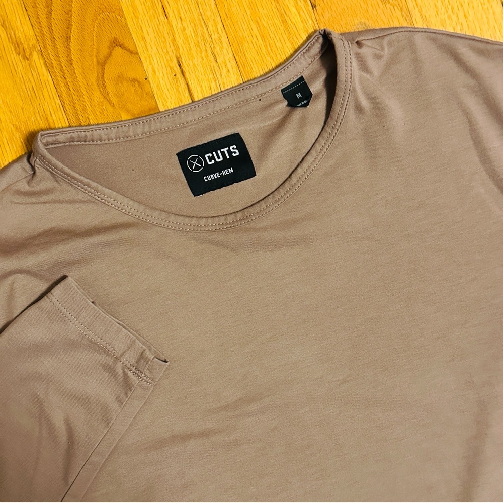 Cuts Clothing Mens Medium Tan Premium AO
Long Sleeve Casual Crew Neck T-Shirt